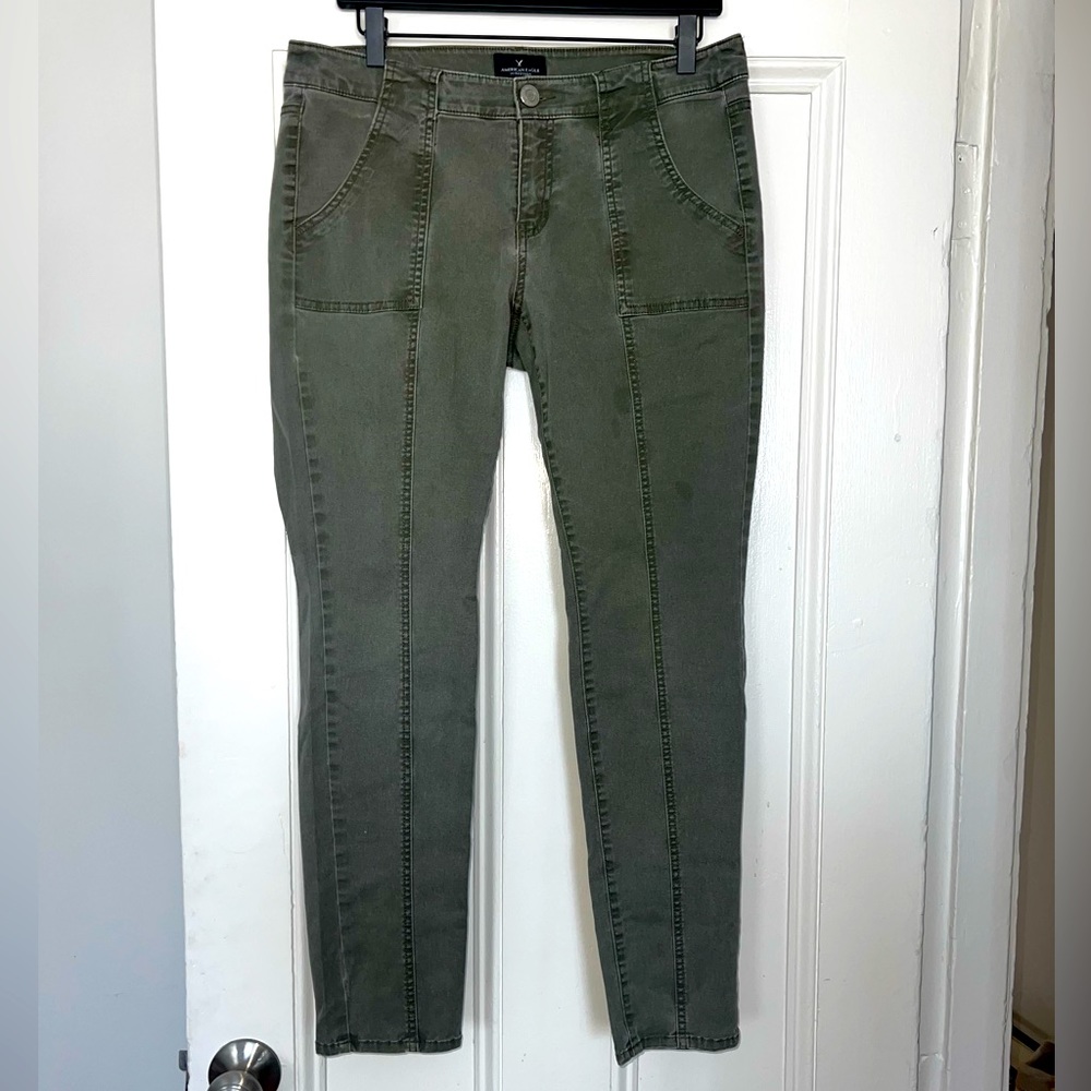 American Eagle Skinny stretch pant in muted olive green